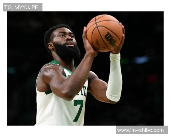 末节狂砍14分杰伦布朗展现关键球员风范马祖拉称赞其攻防全力以赴